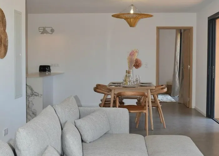 וילה Bergerie Avec Piscine Chauffee סוטה